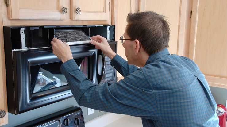 Cách sửa chữa những hư hỏng thường gặp phải khi sử dụng lò vi sóng